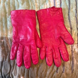 Wilson’s Leather Vibrant Red Leather lined Gloves Medium